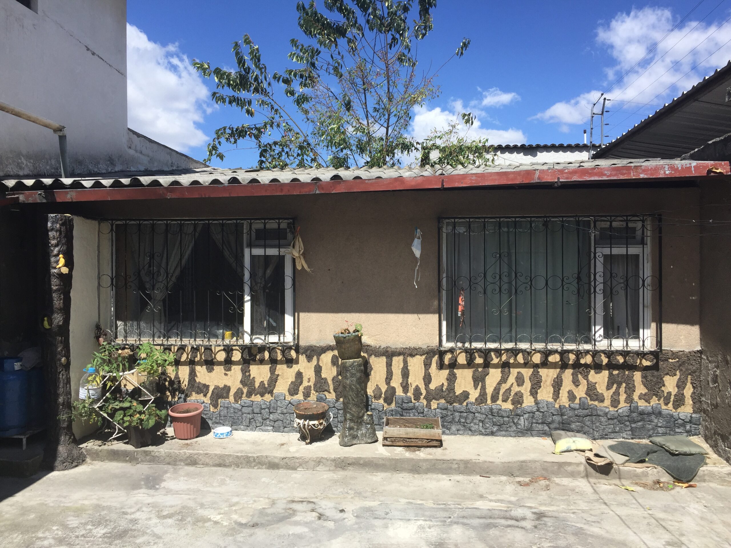 Casa en venta con 7 departamentos- Ciudadela Quito Norte